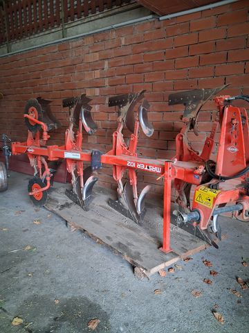 Kuhn Master 102, 4schar Drehpflug. VS, St. SS