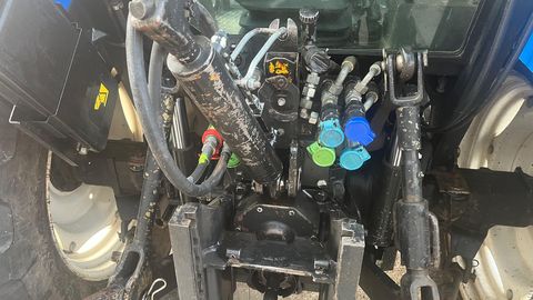 New Holland TL70A (4WD)