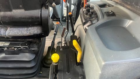 New Holland TL70A (4WD)