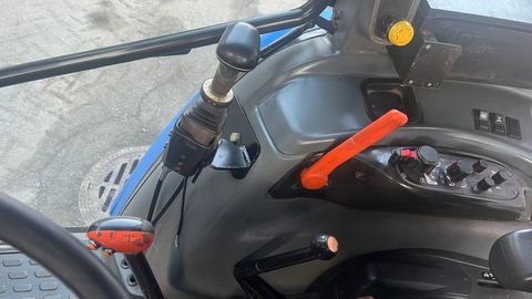 New Holland TL70A (4WD)