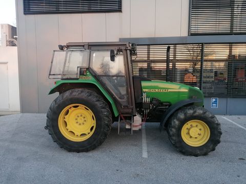 John Deere 3300 A