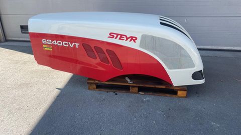 Steyr Motorhaube 6240 CVT