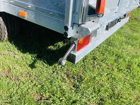 Sonstige Viehanhänger Kurier 6
