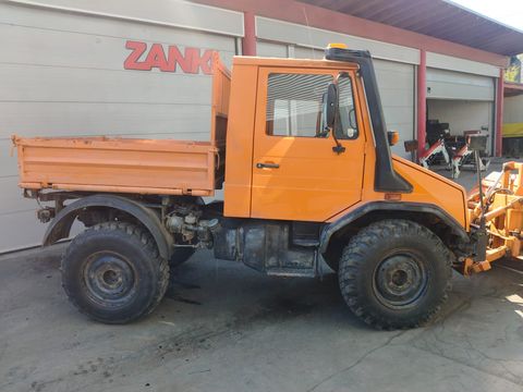 Mercedes Unimog U90