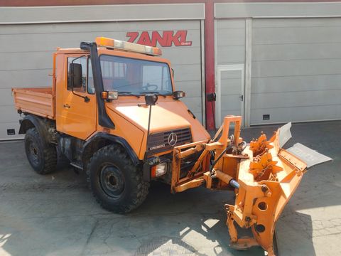 Mercedes Unimog U90