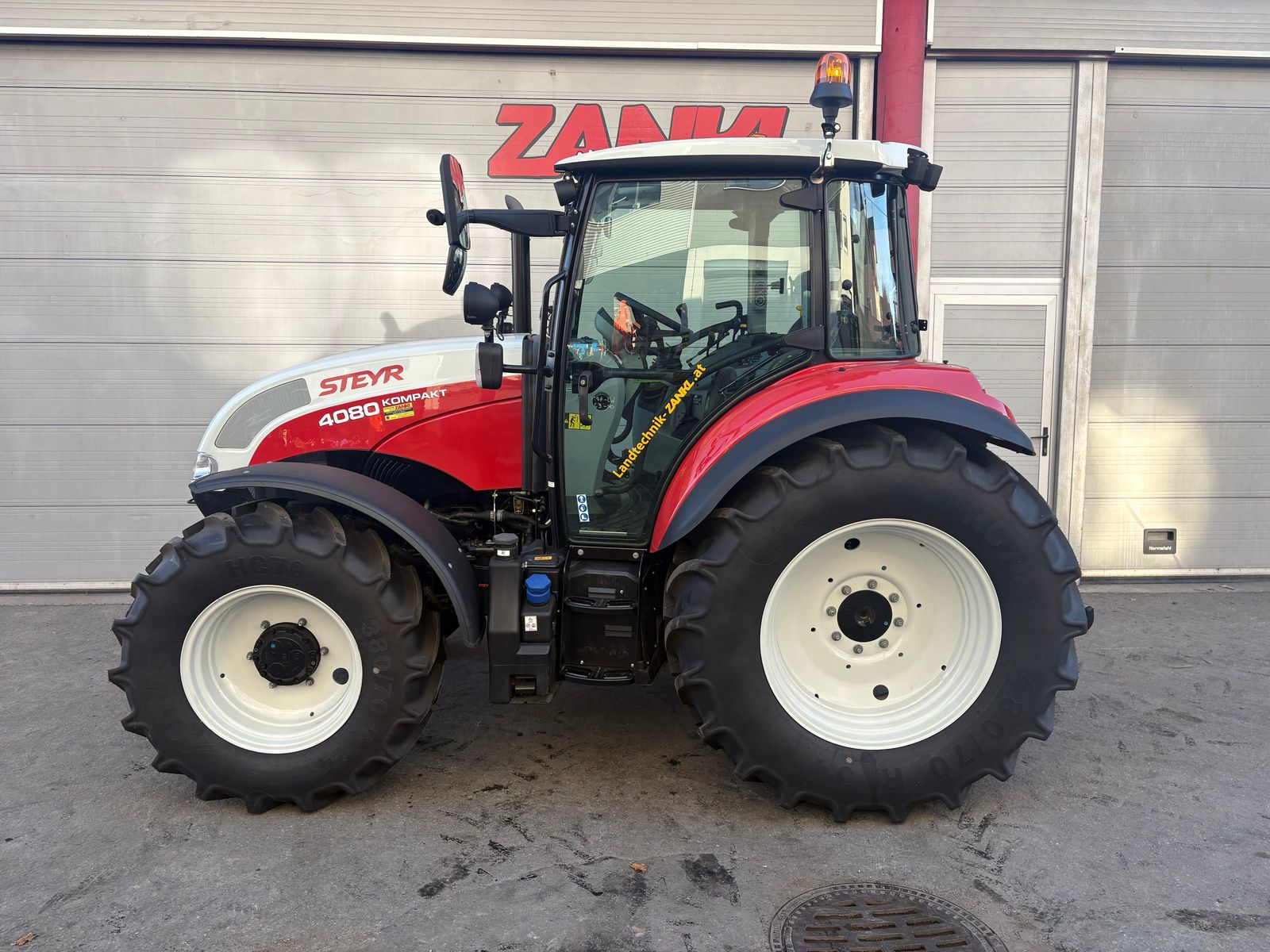 Steyr 4080 Kompakt (Stage V) 1