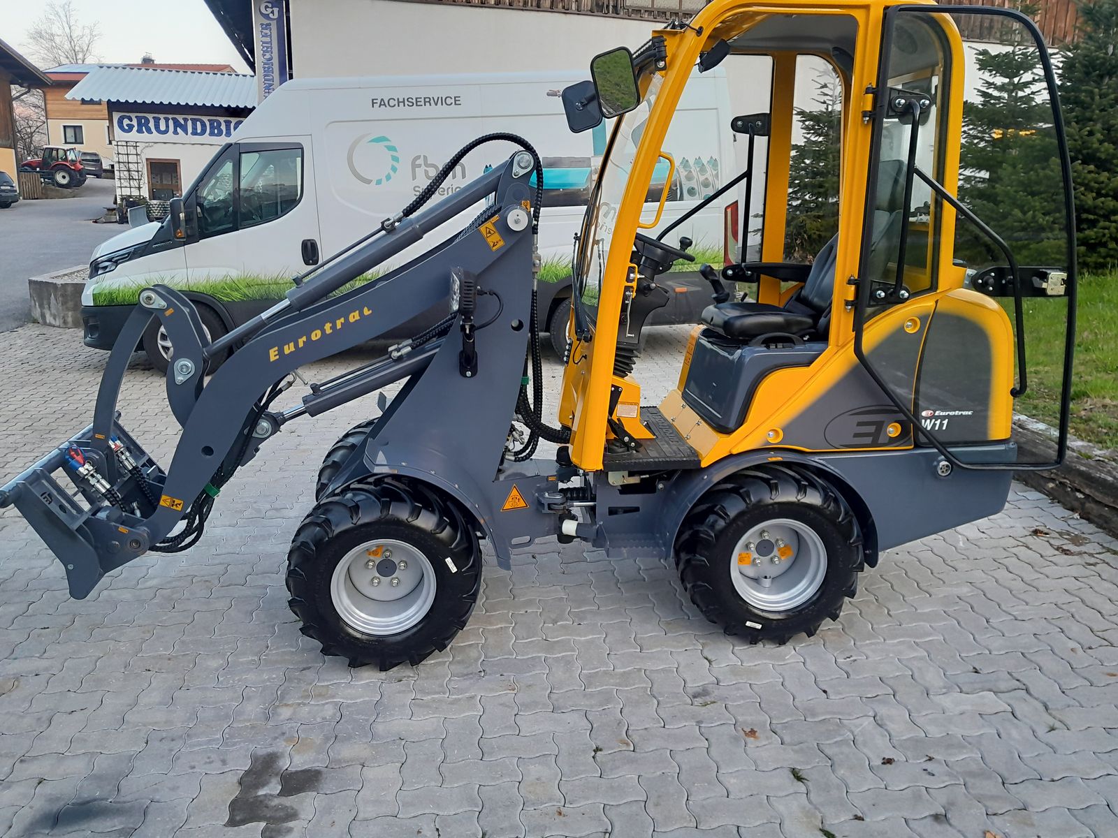 Eurotrac W 11 2