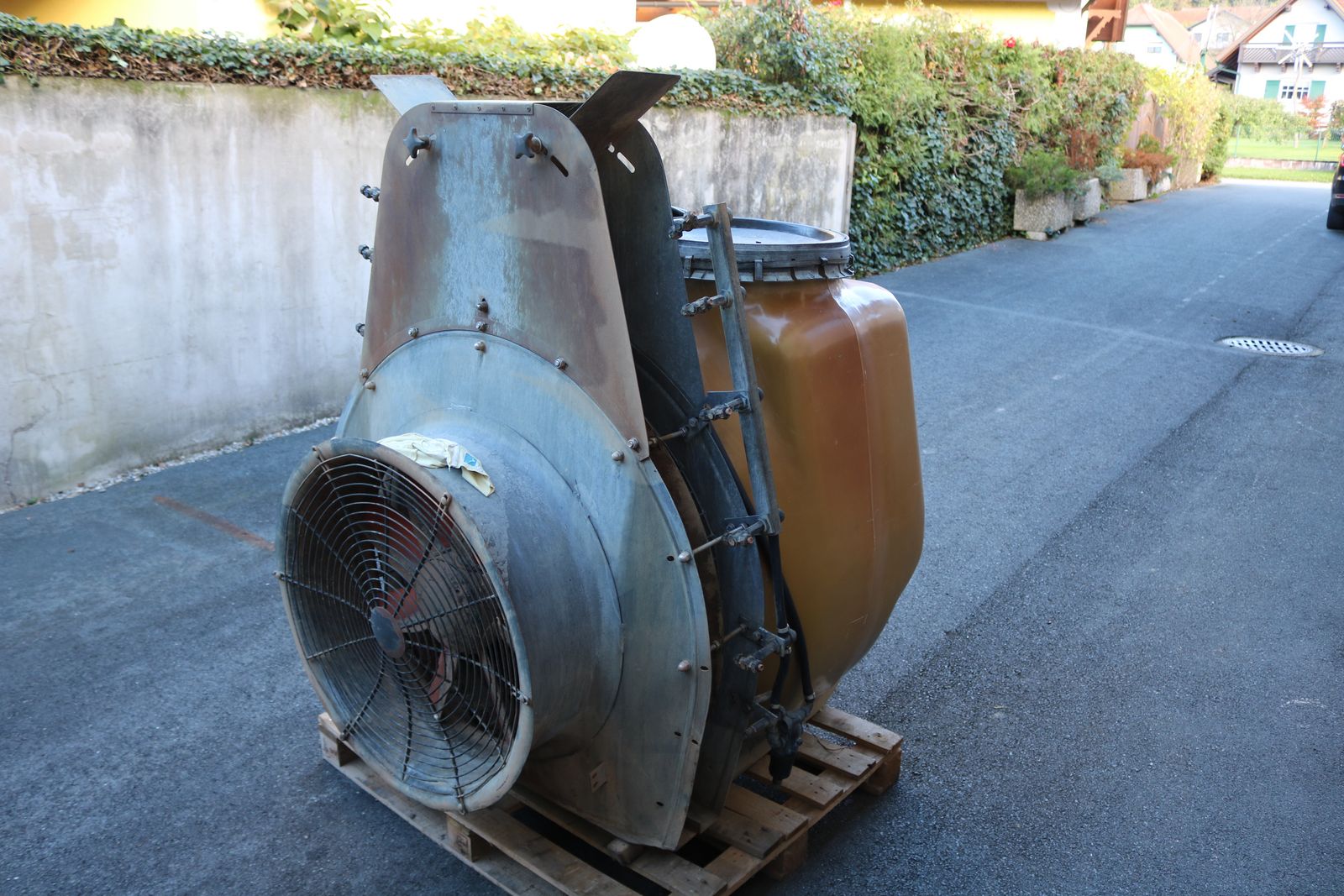 Ascher DT 4 – Gebläsespritze 1