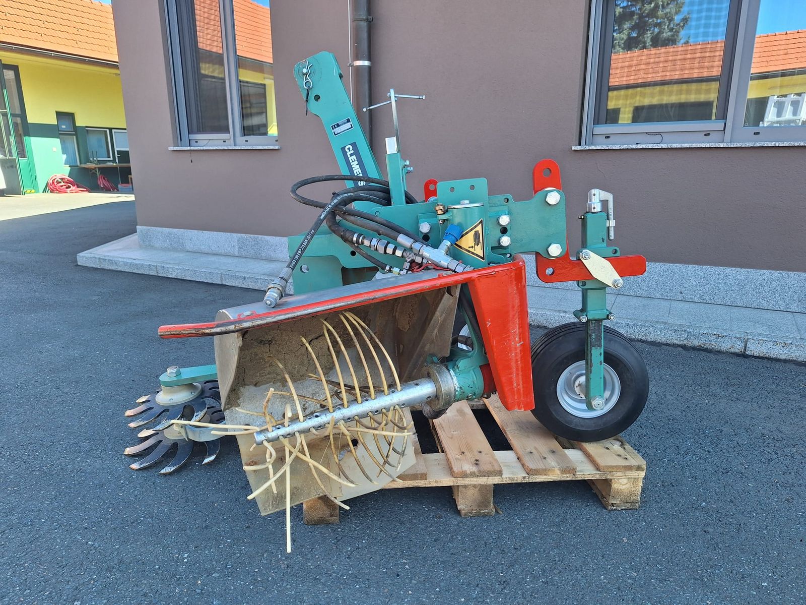 Clemens Geräteträger Mono inkl. Multiclean und Rollhacke 1