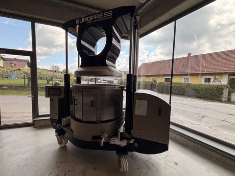 Scharfenberger Vertikalpresse EV 12