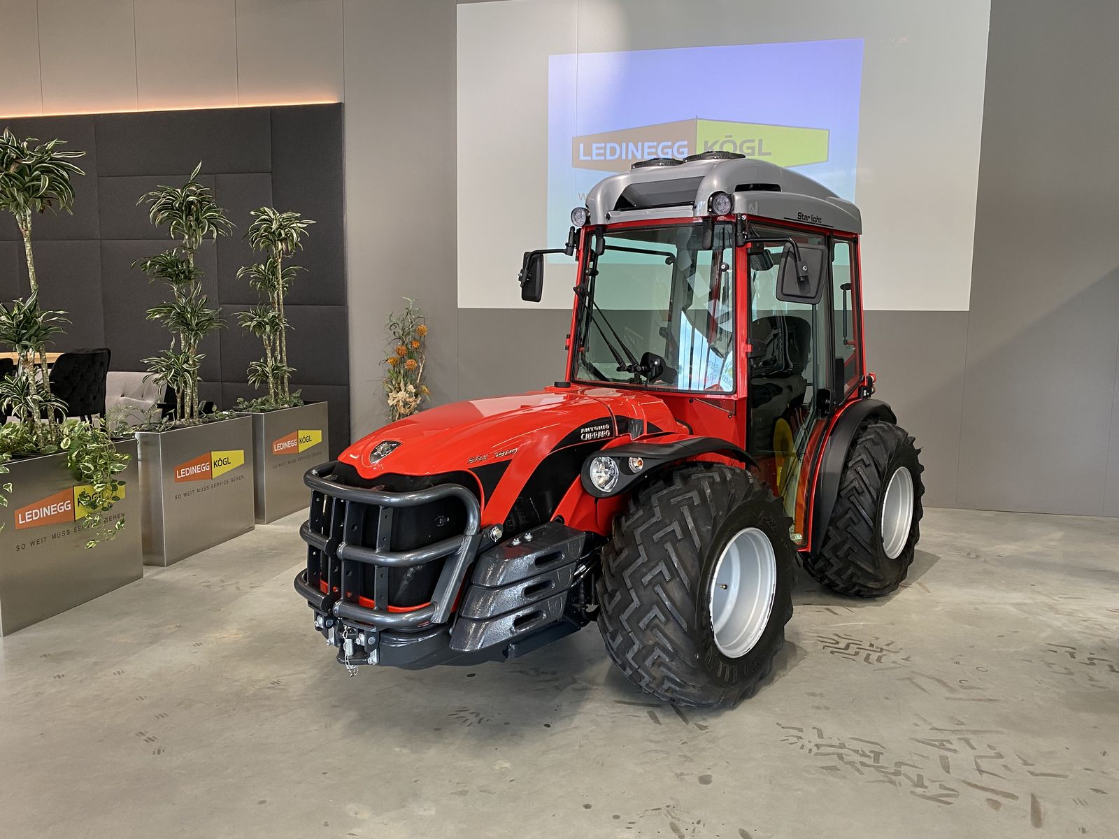 Antonio Carraro SRX 7800 1