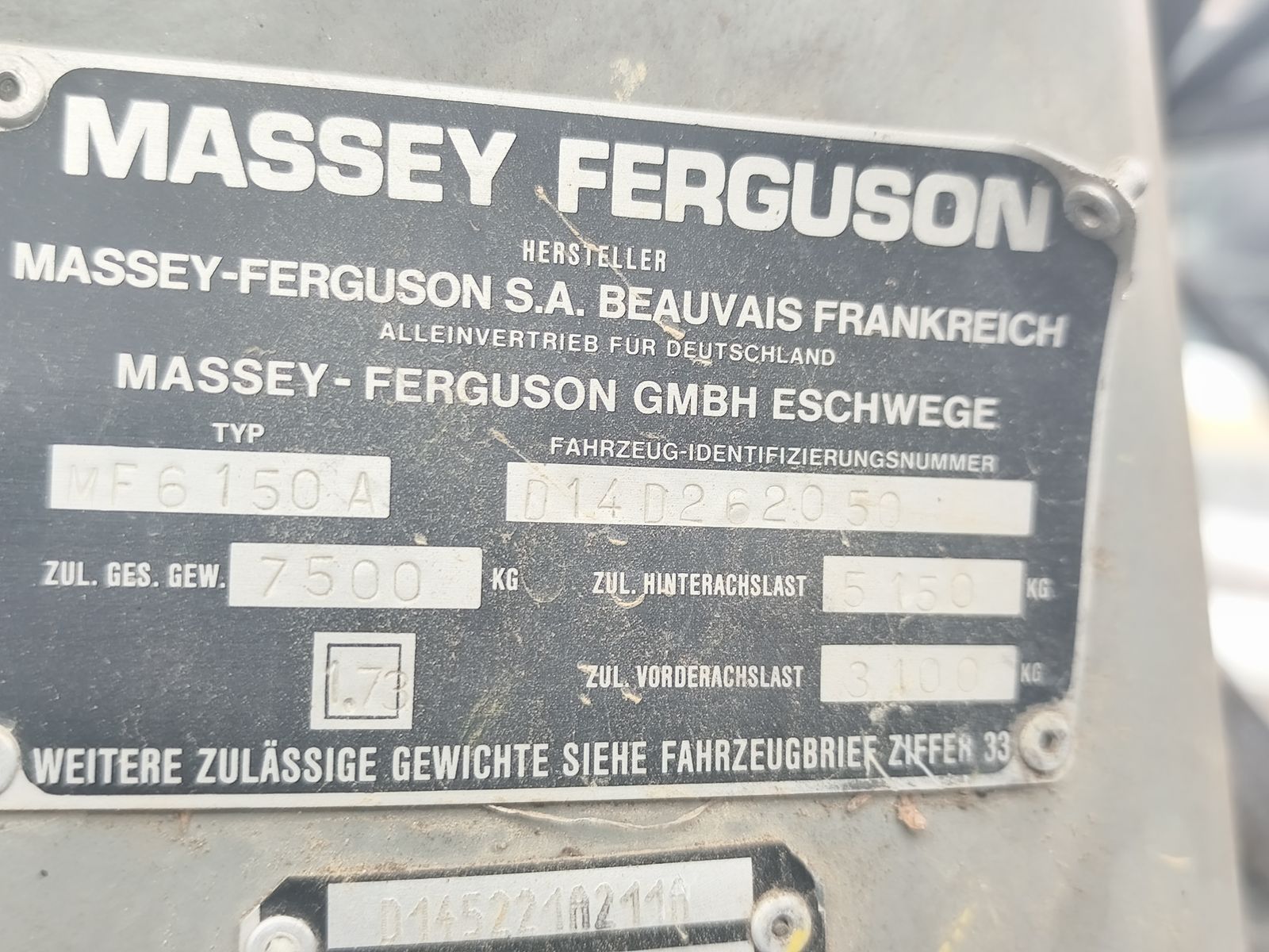 Massey Ferguson 6150-4 3