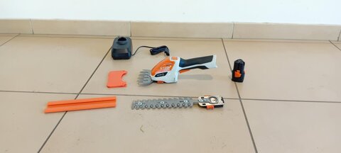 Stihl AKKU STRAUCHSCHERE HSA26 SET