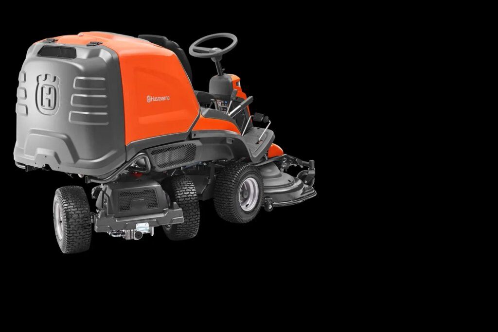 Husqvarna RC 320Ts AWD + CombiClip 112 3