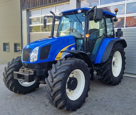 New Holland T5050