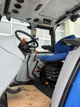 New Holland T5050