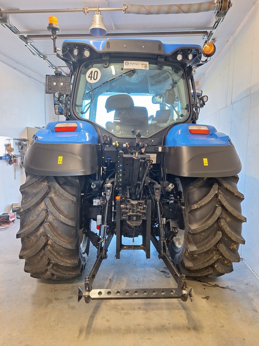 New Holland T5.110 Auto Command (Stage V) 3