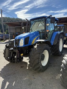 New Holland T5040
