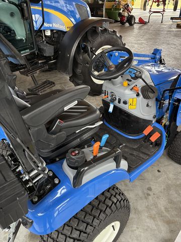 New Holland Boomer 25 C