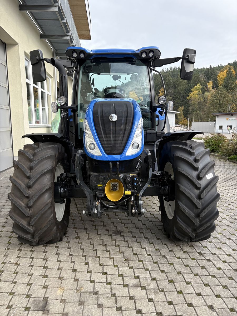 New Holland T5.110 Auto Command (Stage V) 2