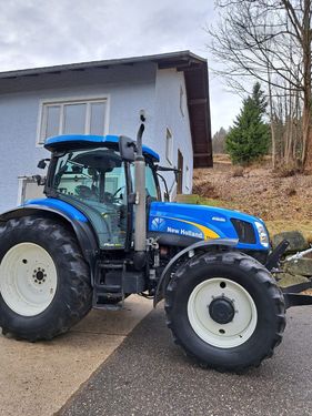 New Holland TS125A Plus
