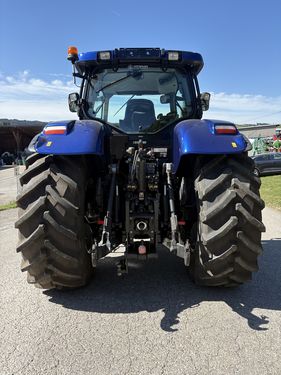 New Holland T7030 Auto Command