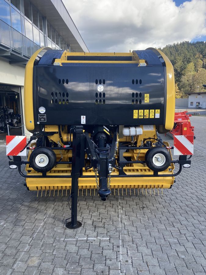 New Holland Roll-Belt 150 Cropcutter MY23 3