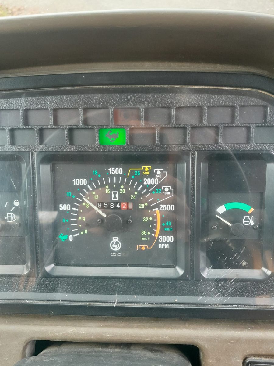 New Holland TL90 (4WD) 2