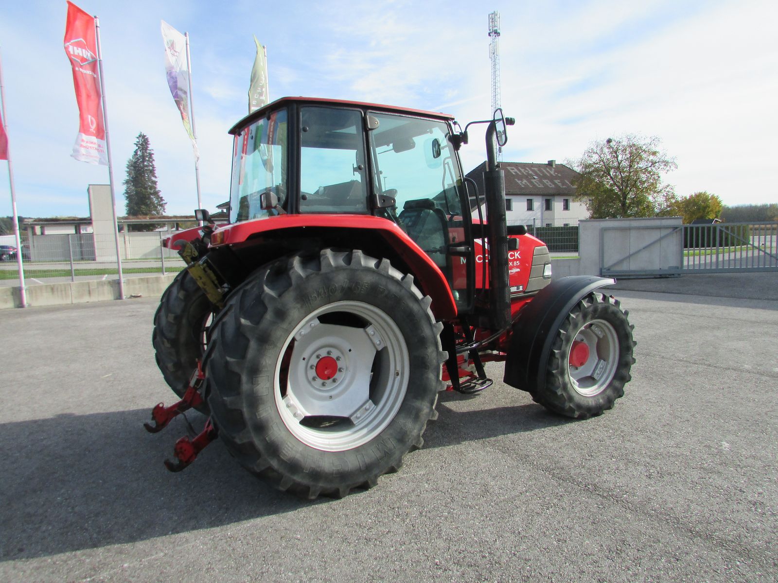 McCormick CX 85 XtraShift 3
