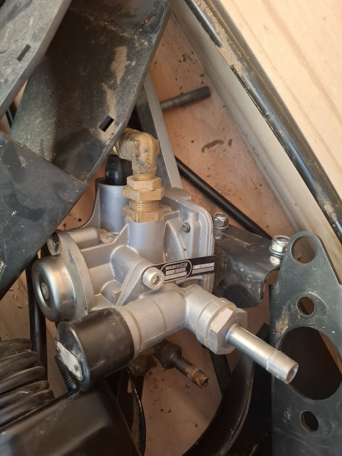 Kuhn Druckluftbremse zu Kuhn Rundballenpresse 3