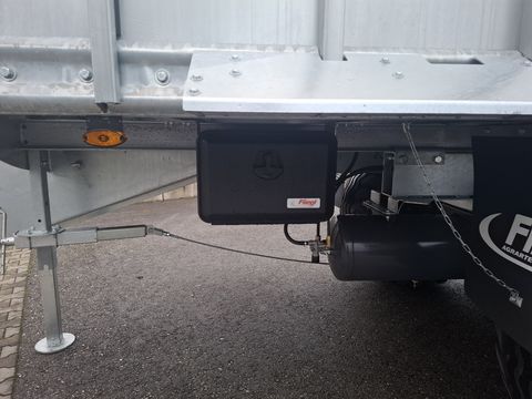 3405-9846782aa476151cde3fd8a113f86cc3-6530477