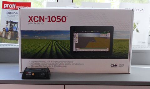 Trimble XCN-1050-Display + NAV-900-Antenne + RV5