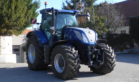 New Holland T7.230 Auto Command SideWinder II (Stage V)