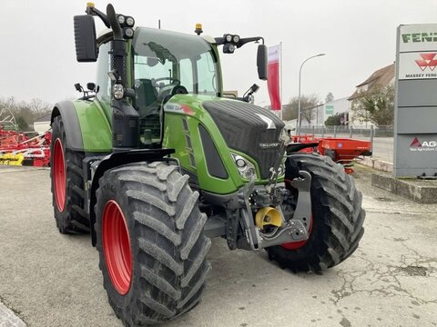 Fendt 724 VARIO S4 PROFI PLUS 2