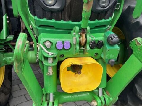 John Deere 6215 R 3