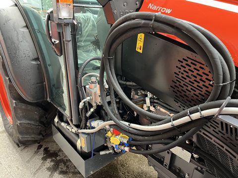 Kubota M5092 Narrow Cab