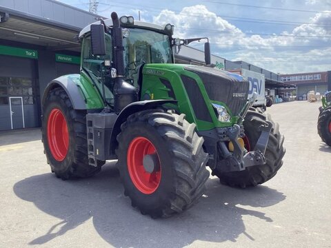 Fendt TRAKTOR 828 VARIO S4 PROFI PLU