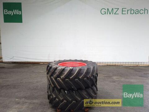PIRELLI 540/65 R30