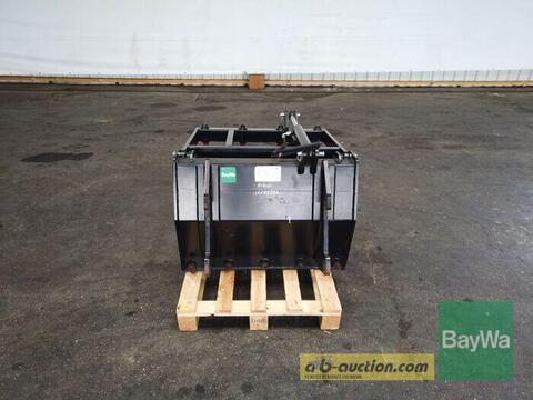 Giant GEBR. DUNG- UND SILAGEZANGE 90