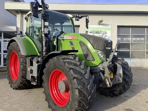 Fendt 718 VARIO S4 PROFI 2