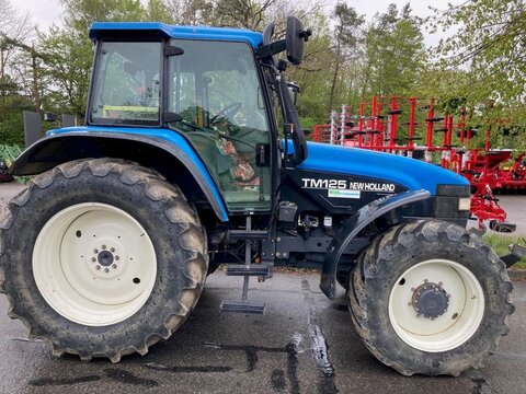 <strong>New Holland TM 125 D</strong><br />