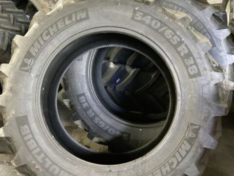 Michelin GEBR. SATZ HINTERREIFEN 540/65