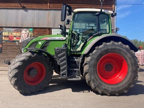 <strong>Fendt 724 VARIO S4 P</strong><br />