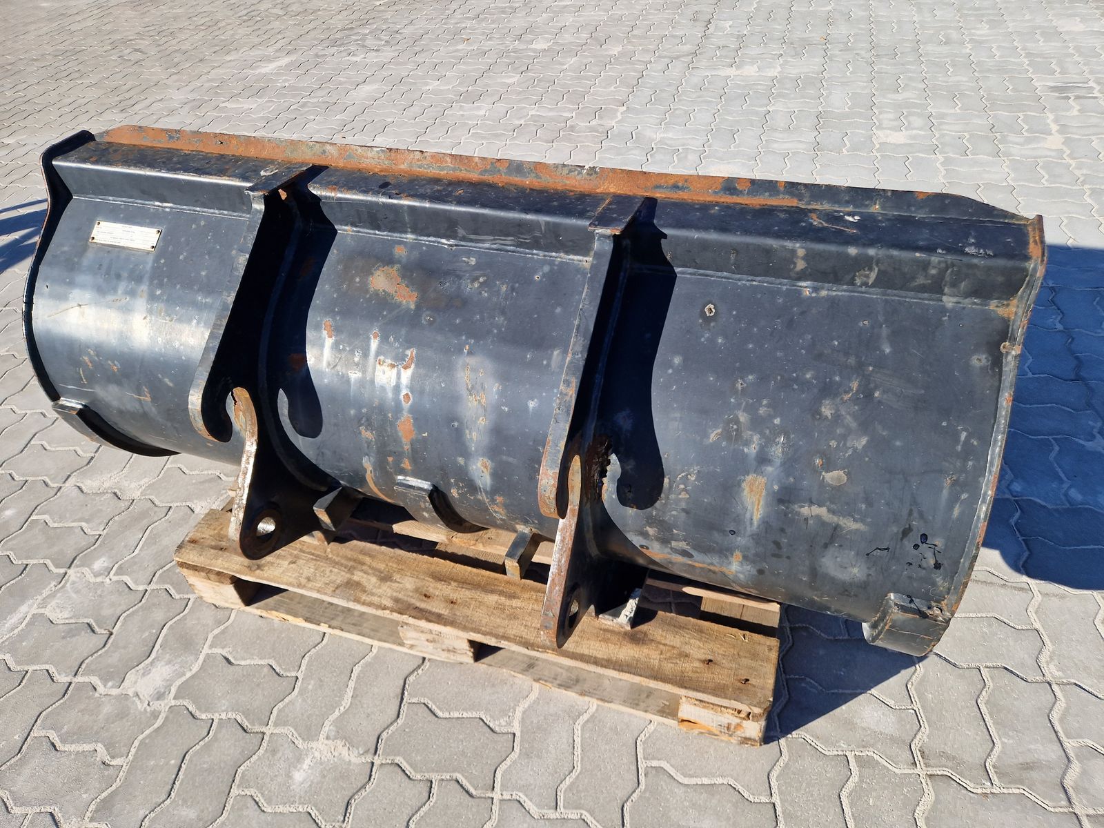 JCB Schaufel gerundet 2