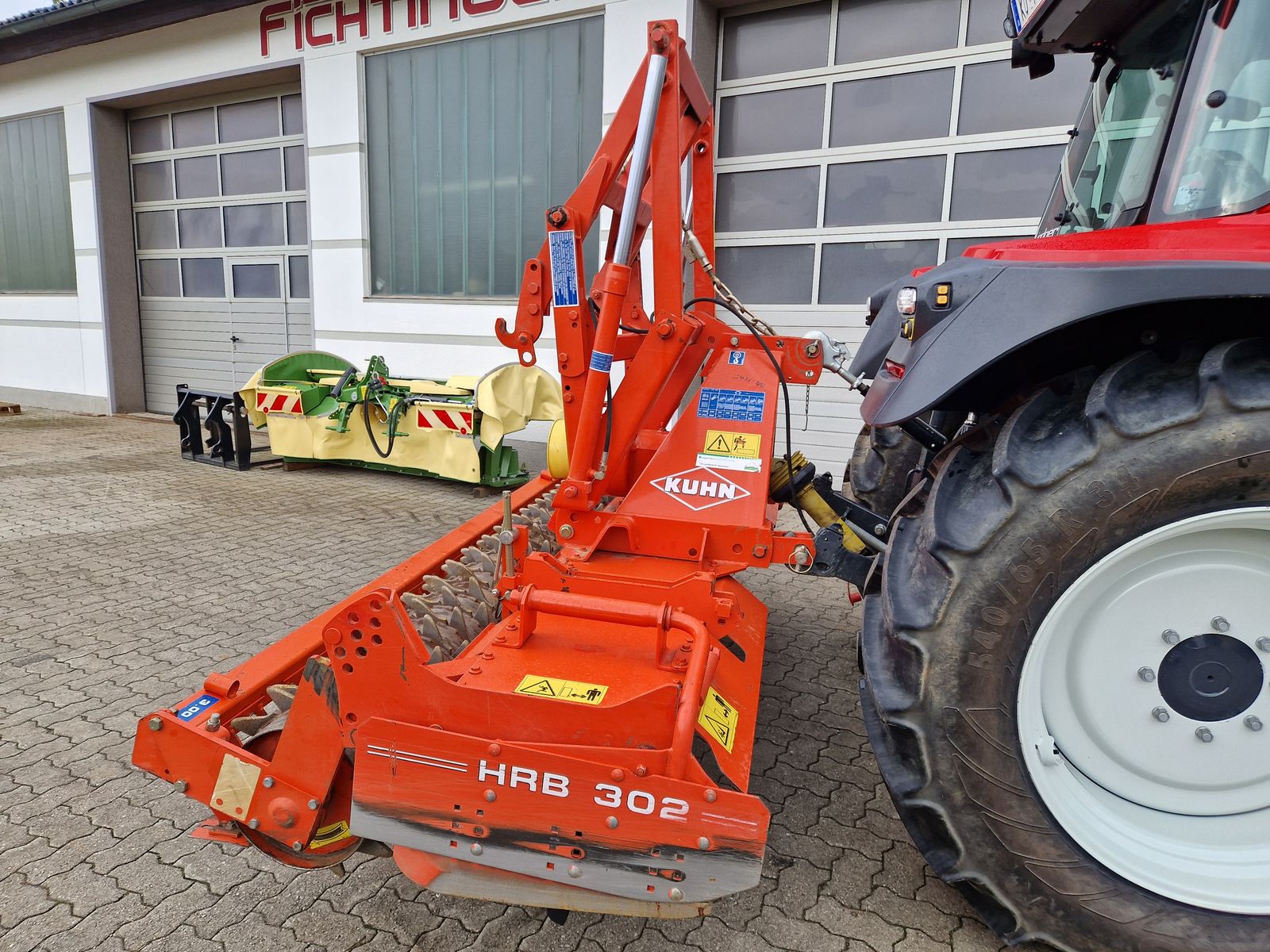 Kuhn HRB 302 3