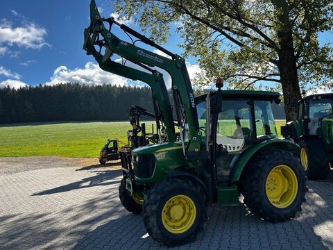 John Deere 5055 E
