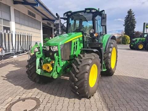 John Deere 6090M