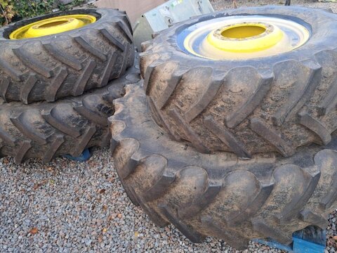 John Deere Radsatz 480/70 R28 + 480/80 R42