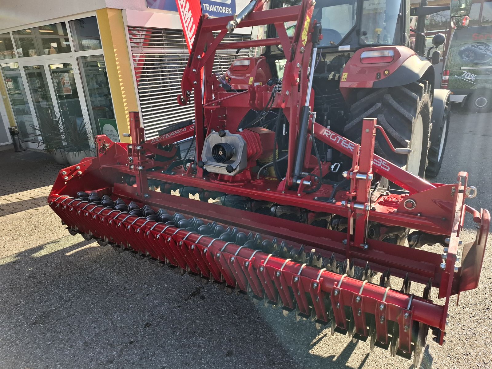 Lely Roterra 302-35 Kreiselegge mit Huckepack 3