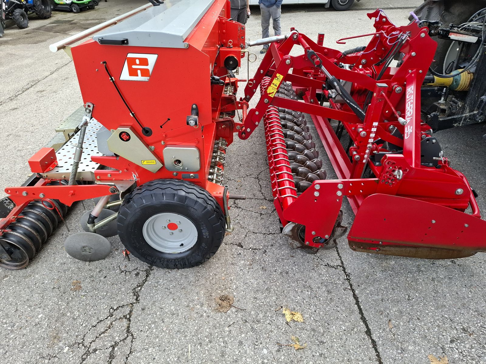 Lely Roterra 302-35 + Reform Semo Exacta 3m - Säkombi 3